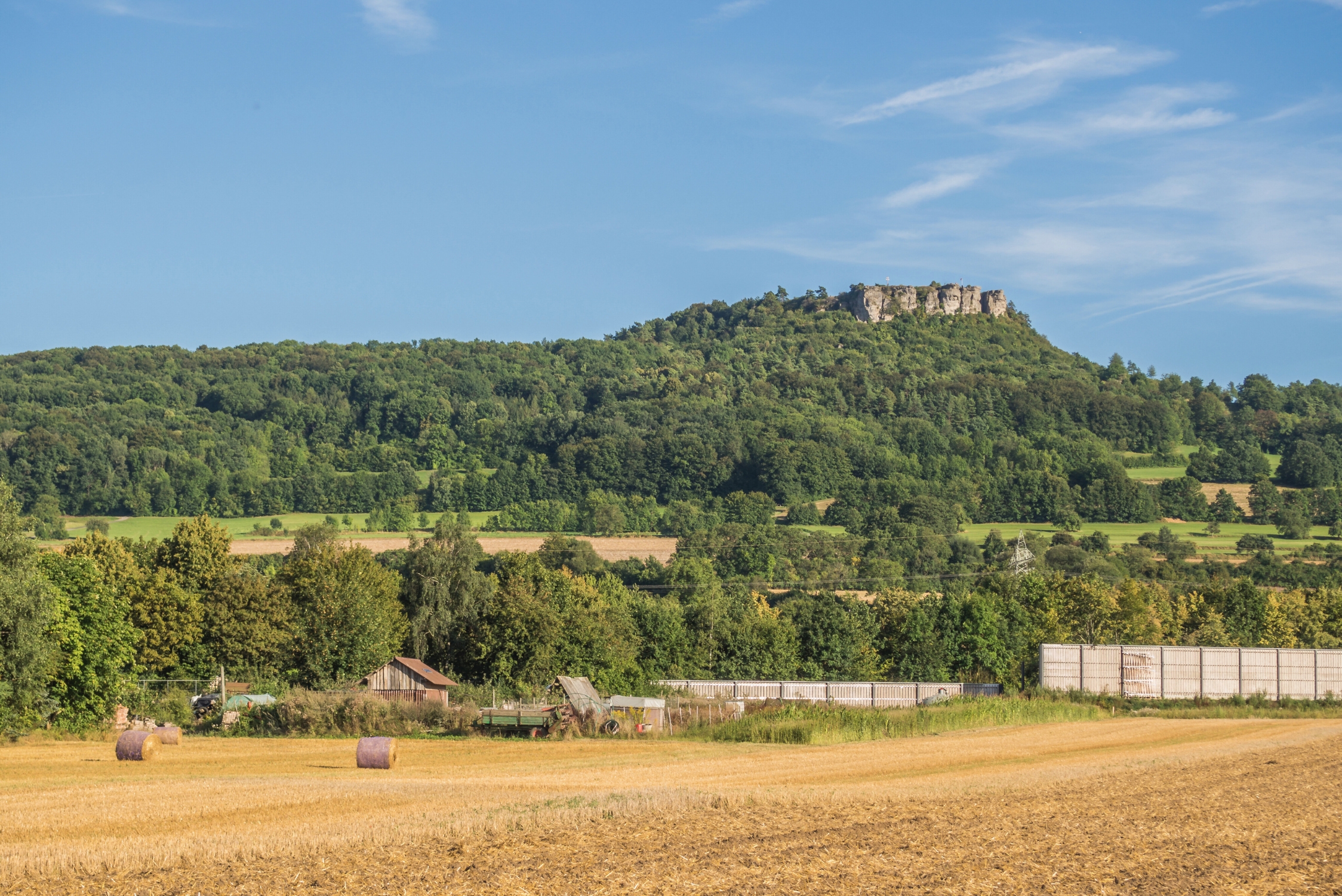 Weitblick über die Landschaft am Obermain mit Feldern, Dörfern und Hügeln